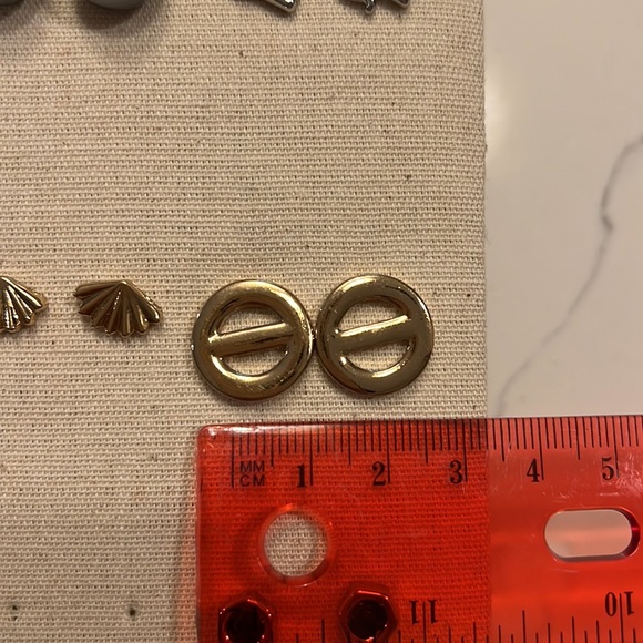 Beautiful studs 18k gold plated and rhodium different sizes - Picture 6 of 16